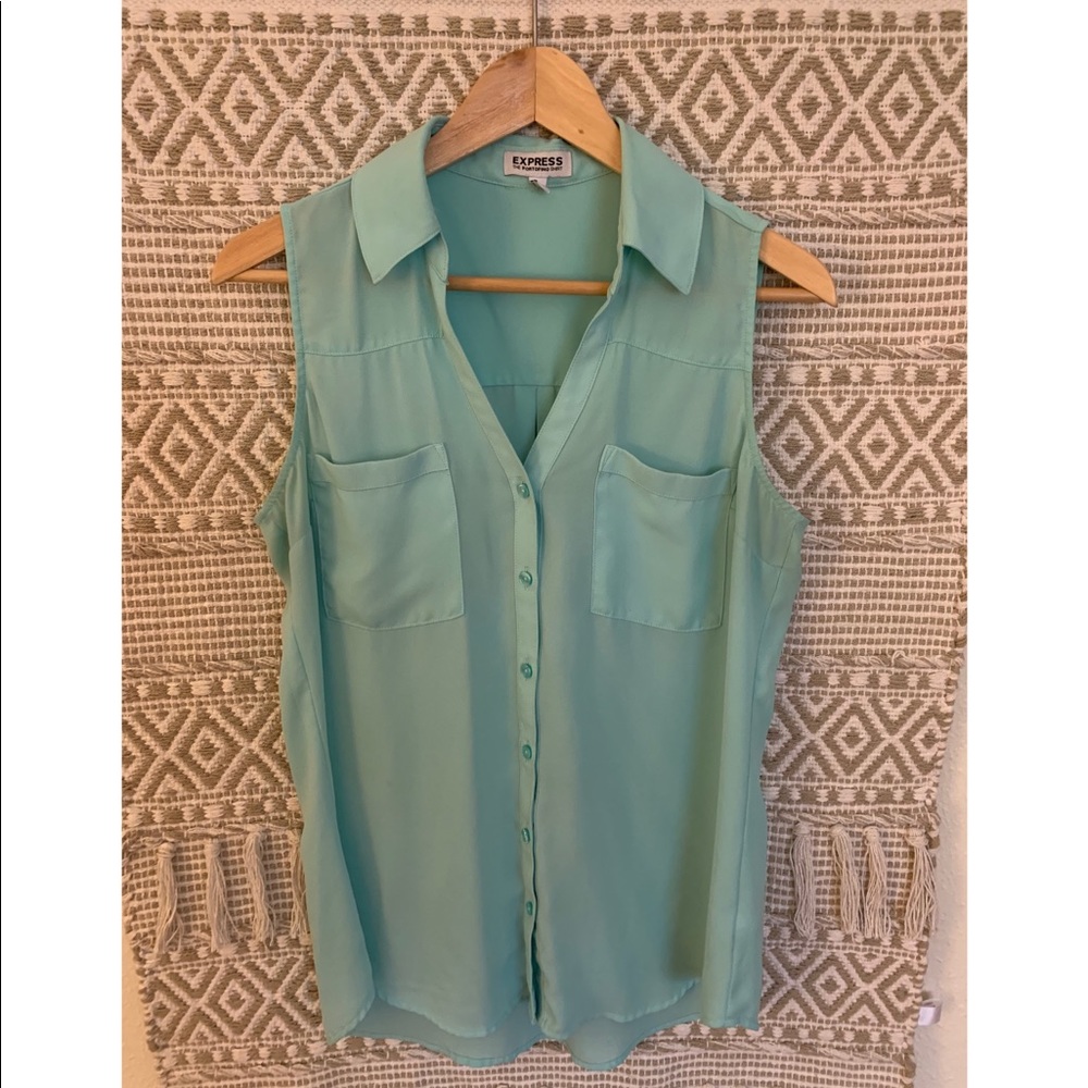 Express Sleeveless Portofino Button-down Blouse
